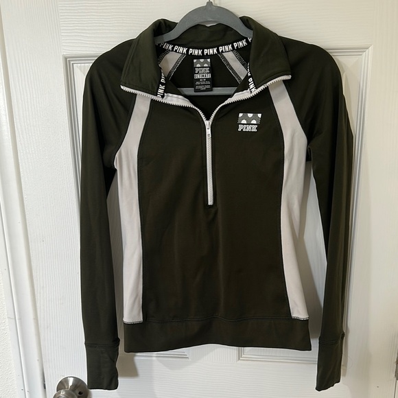 PINK‎ Victoria's Secret Olive and White Turtleneck Sweater - Picture 1 of 5